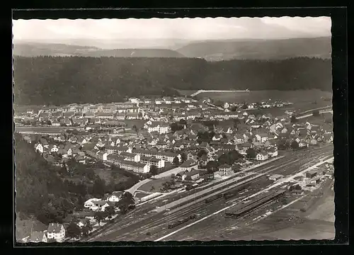 AK Immendingen /Baden, Ortsansicht aus der Vogelschau mit Bahnhof