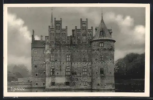 AK Egeskov, Schloss mit Burggraben