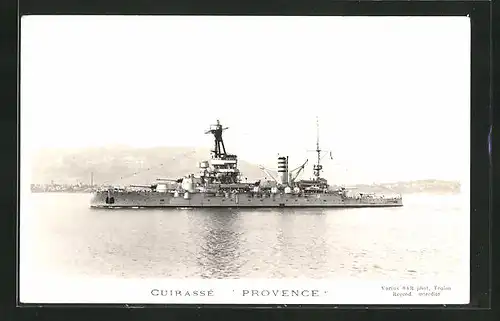 AK Französisches Kriegsschiff Provence nimmt Fahrt auf