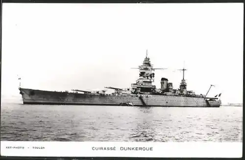 AK Kriegsschiff Dunkerque in Fahrt