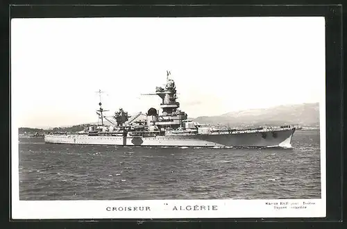 AK Kriegsschiff Algérie im Hafen