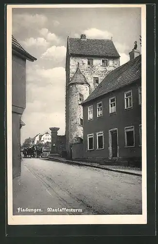 AK Fladungen, Strassenpartie am Maulaffenturm