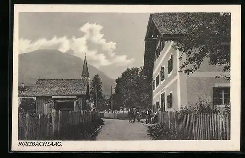 AK Russbachsaag, Einspänner vor einem Haus