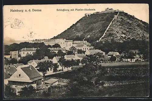 AK Hainburg a. d. Donau, Schlossberg mit Pionier-Akademie