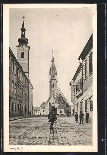 AK Horn, Strassenpartie mit Blick zur Kirche