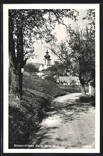 AK Markt Isper, Weg im Ort, Kirchturm