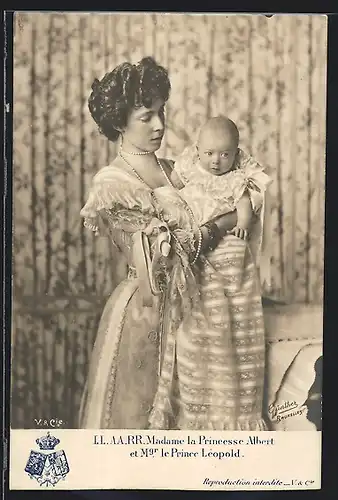 AK Prinzessin Albert von Belgien in gerüschtem Kleid und Prinz Leopold