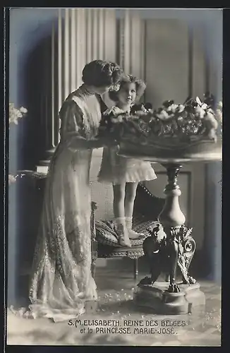 AK S. M. Elisabeth, Reine des Belges et la Princesse Marie-Jose