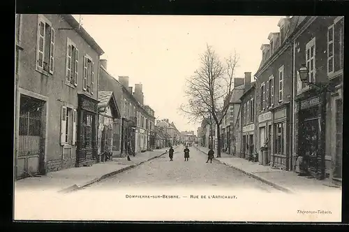 AK Dompierre-sur-Besbre, Rue de L`Artichaut