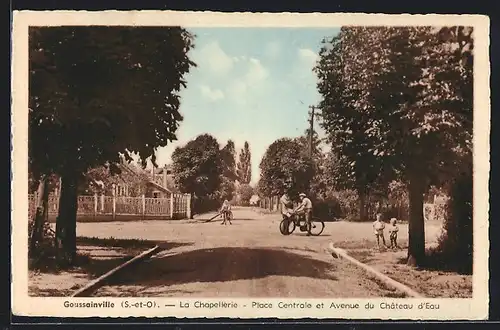 AK Goussainville, La Chapellerie - Place centrale et Avenue du Château d`eau