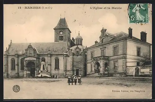 AK Marines, L`Eglise et la Mairie