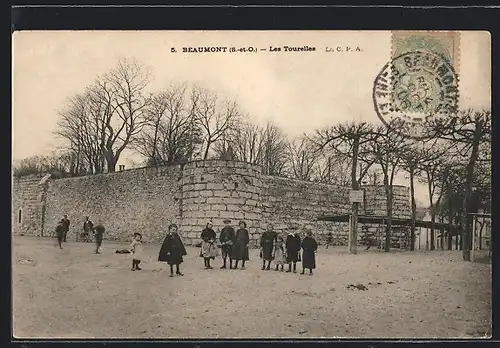 AK Beaumont-sur-Oise, Les Tourelles mit Kindern