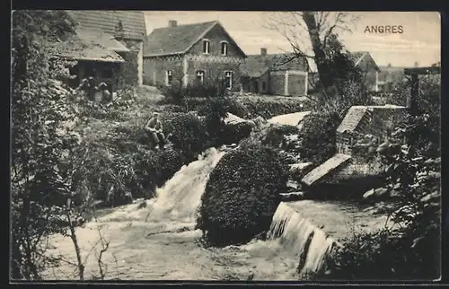 AK Angres, Katarakt mit Wohnhäusern im Hintergrund