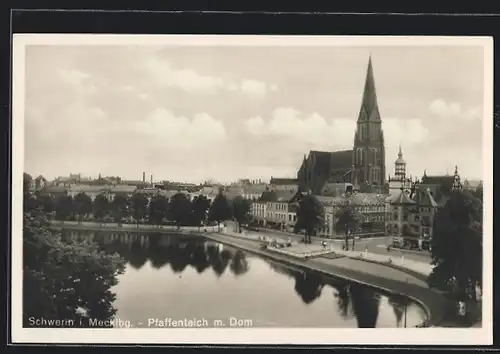 AK Schwerin i. Mecklbg., Pfaffenteich mit Dom