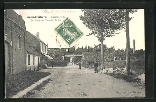 AK Grandvilliers, l'Entrée sud, le Pont du Chemin de fer