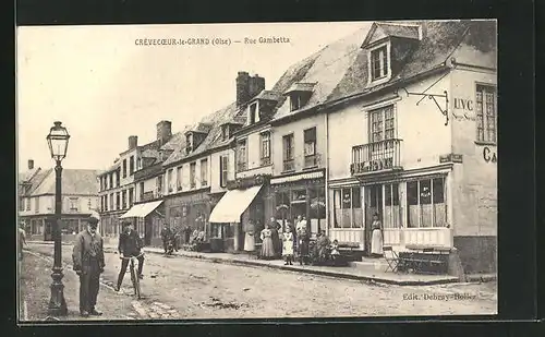 AK Crévecoeur-le-Grand, Rue Gambetta