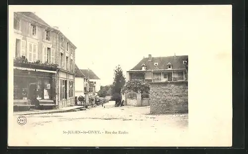 AK St-Julien-de-Civry, Rue des Ecoles, Strassenpartie