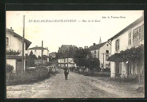 AK St-Maurice-les-Chateauneuf, Rue de la Gare, Strassenpartie