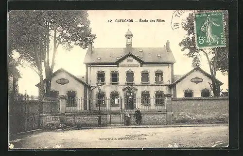 AK Gueugnon, École des Filles