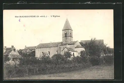 AK Ste-Radegonde, L`Eglise, Blick zur Kirche