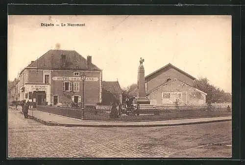 AK Digoin, L`Hotel de la Gare et le Monument