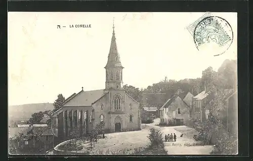 AK La Comelle, Partie an der Kirche