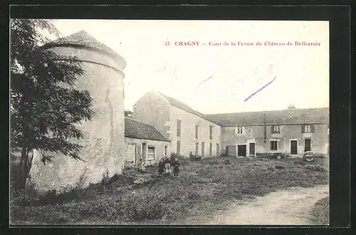 AK Chagny, Cour de la Ferme du Château de Bellecroix