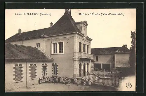 AK Millery, Mairie et Ecoles (vue d`ensemble)