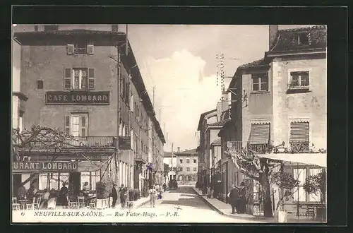 AK Neuville-sur-Saône, Rue Victor-Hugo, Strassenpartie