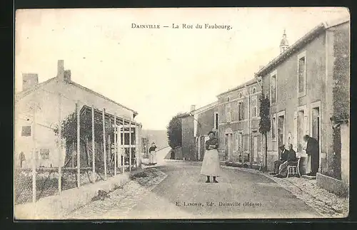 AK Dainville, la Rue du Faubourg