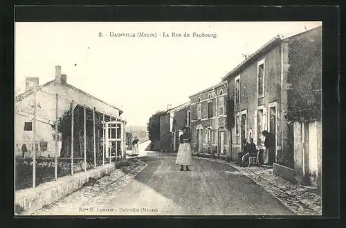 AK Dainville, la Rue du Faubourg