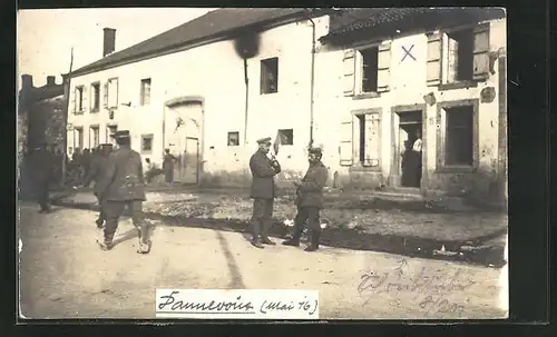 AK Dannemois, Soldaten vor einem Haus