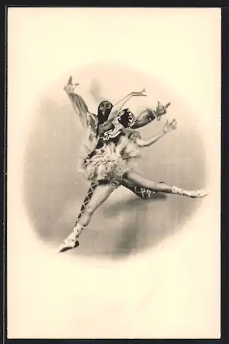 AK Balletttänzerin und Balletttänzer bei einer Figur
