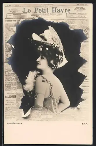 AK Schöne Dame mit Hut hinter zerrissener Titelseite der Zeitung Le Petit Havre