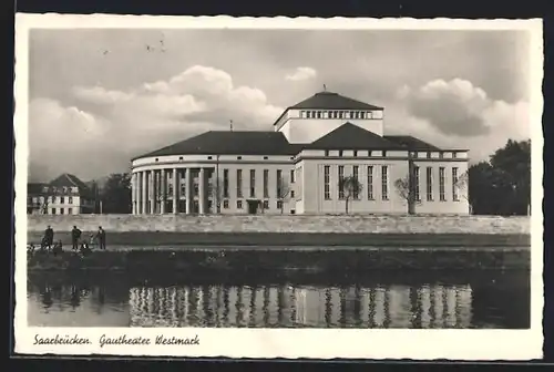 AK Saarbrücken, Gautheater Saarpfalz, Gesamtansicht vom Wasser aus