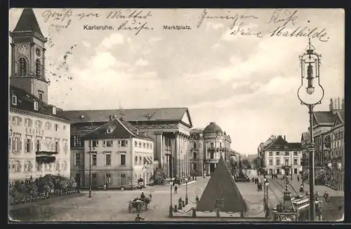 AK Karlsruhe, Marktplatz mit Pyramide