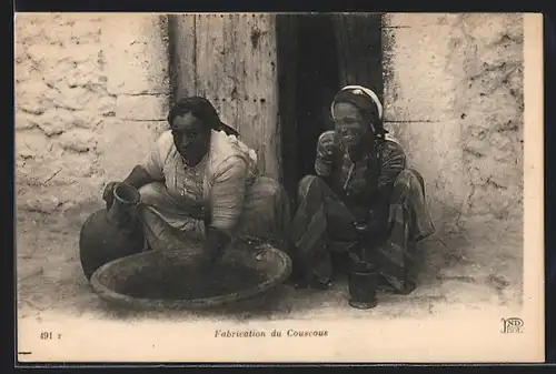 AK Fabrication du Couscous, arabische Frauen machen Couscous