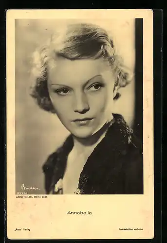 AK Schauspielerin Annabella zur Seite blickend