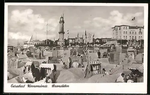 AK Warnemünde, Strandleben, Blick zum Leuchtturm