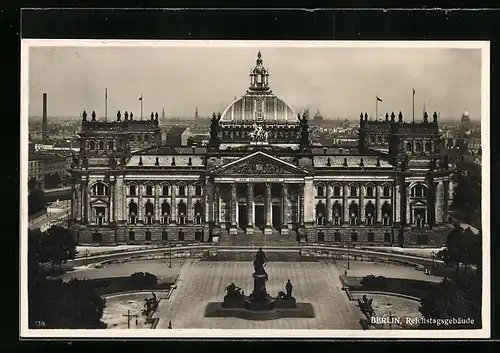AK Berlin-Tiergarten, Reichstagsgebäude aus der Vogelschau