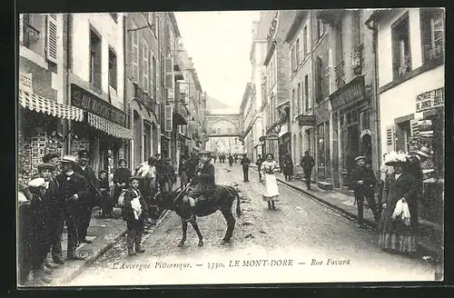 AK Le Mont-Dore, Vue en Rue Favard