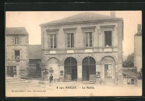 AK Manzat, La Mairie