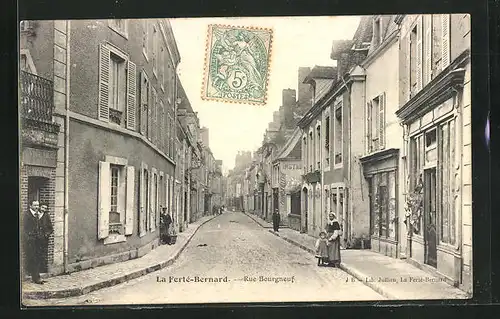 AK La Ferté-Bernard, Rue Bourgneuf, Strassenpartie