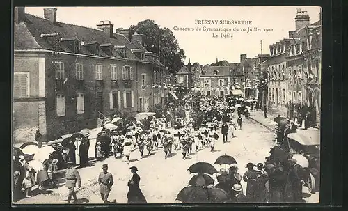 AK Fresnay-sur-Sarthe, Concours de Gymnastique du 10 Juillet 1921 - La Défilé