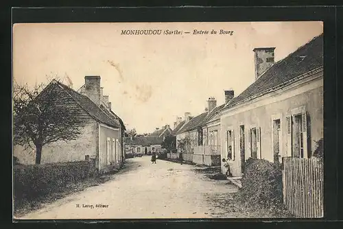 AK Monhoudou, Entrée du Bourg