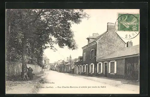 AK Brulon, Rue Charles Barreau et entrée par route de Sablé