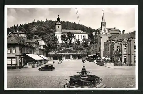 AK Leutenberg i. Thür., Marktplatz mit Brunnen