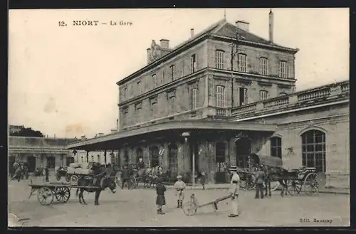 AK Niort, La Gare, Partie am Bahnhof