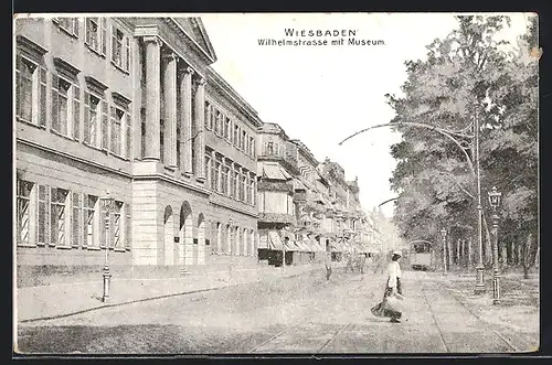 AK Wiesbaden, Wilhelmstrasse mit Museum, Strassenbahn