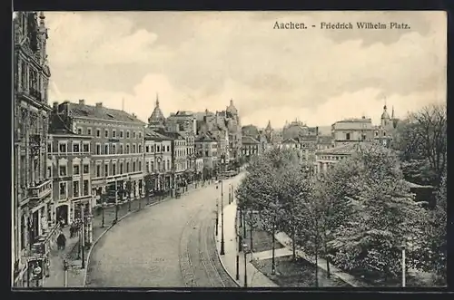 AK Aachen, Friedrich Wilhelmplatz, Häuser am Strassenrand